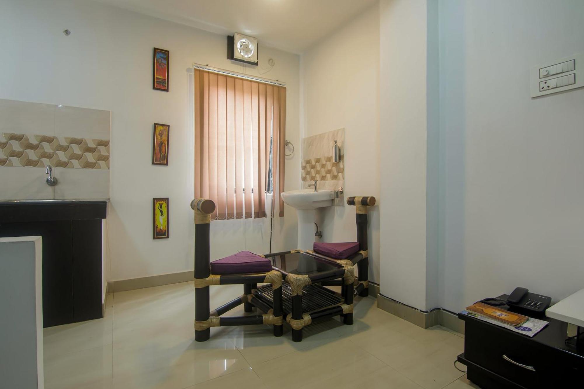 Collection O The Blu Bell Nizarapar Path Guwahati Exterior foto