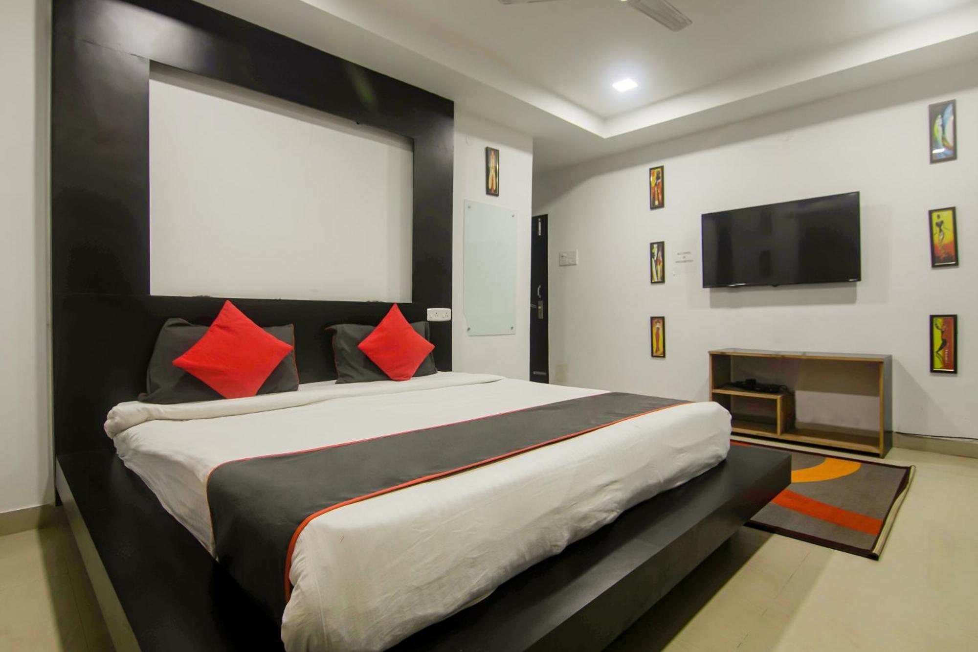 Collection O The Blu Bell Nizarapar Path Guwahati Exterior foto